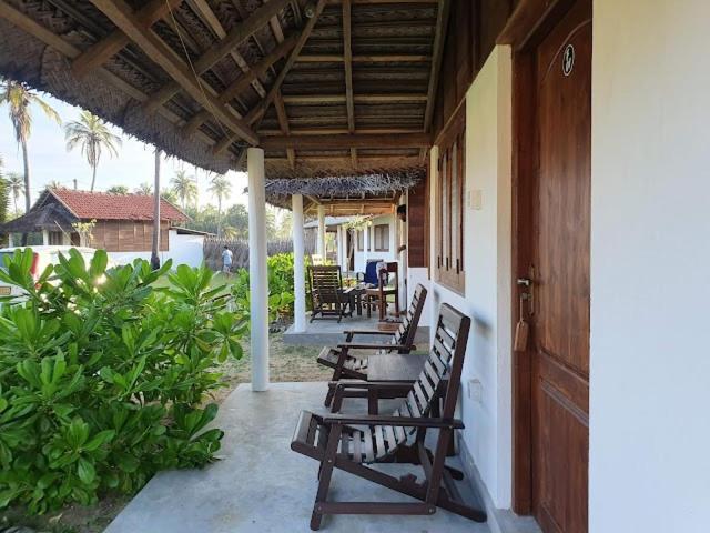 Windy Beach Cabanas Kalpitiya Bagian luar foto